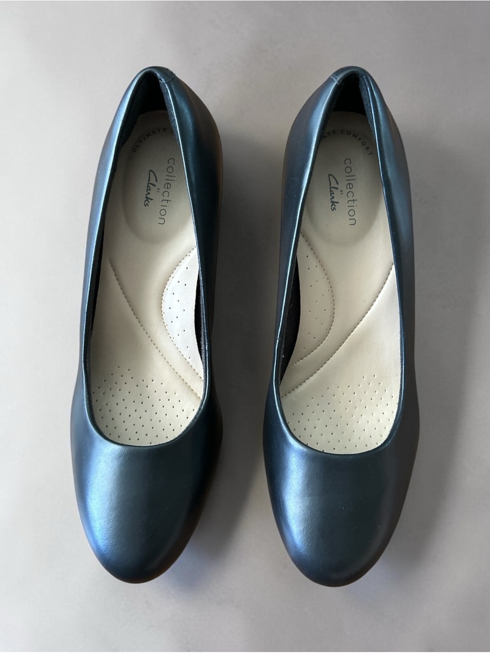 Clarks Ambyr Joy Black Leather Pumps